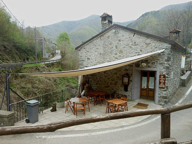 405957_468276169909093_620039292_n