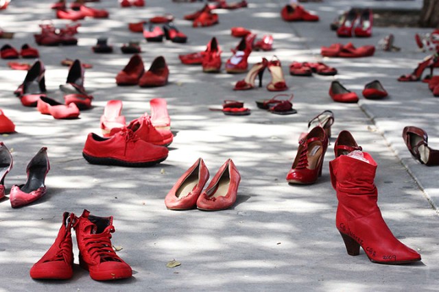 Elina Chauvet's red shoes