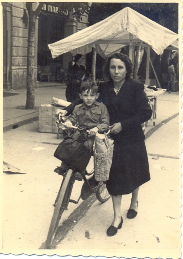 La nonna a Milano, con lo zio Gilberto, durante gli anni della guerra