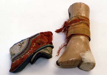chinese shoe heel right with block copy