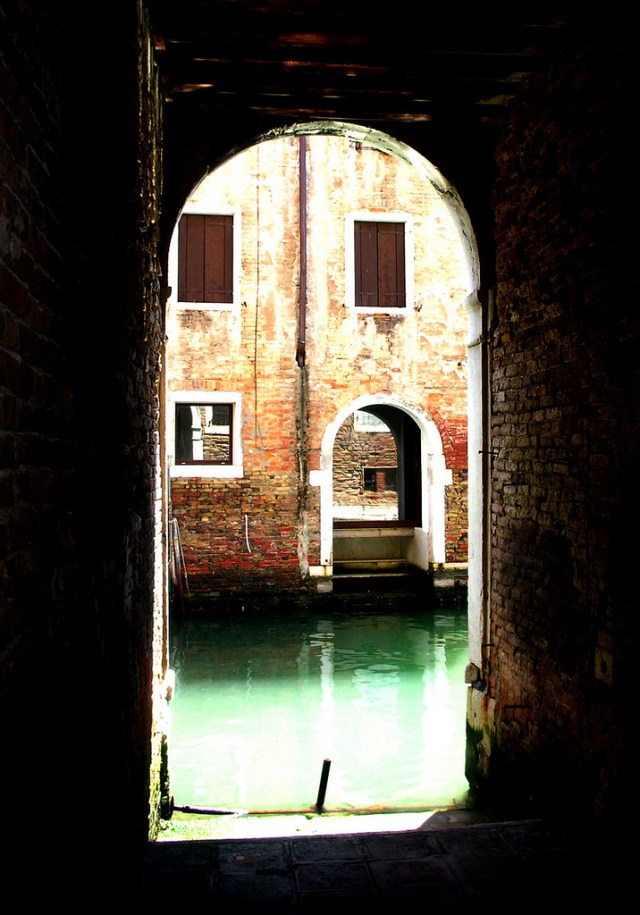 5853818676_c267c34eed_b